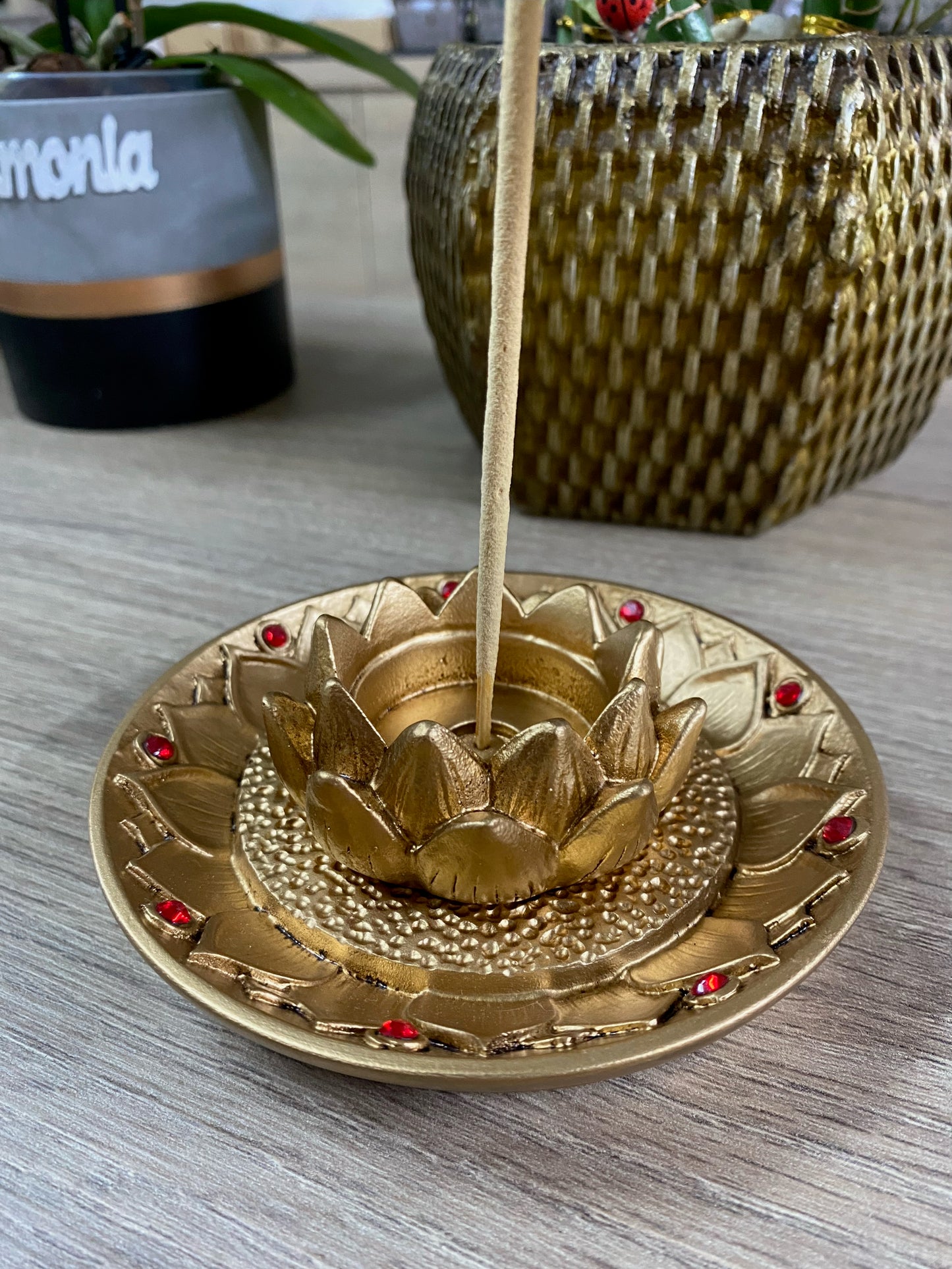 Incensário de Resina Prato - Flor de Lótus Dourado