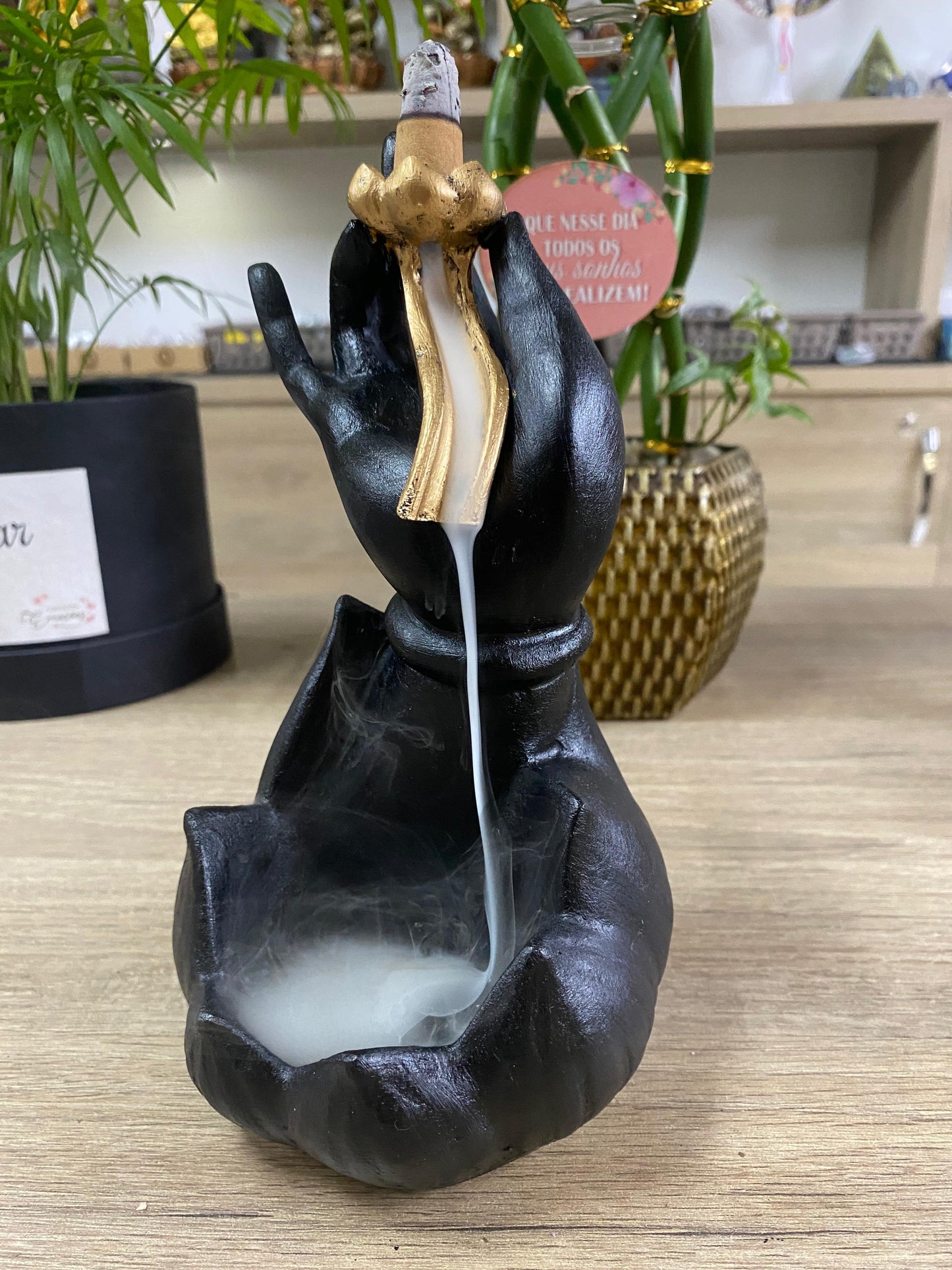 Incensário Cascata Mão Hindu