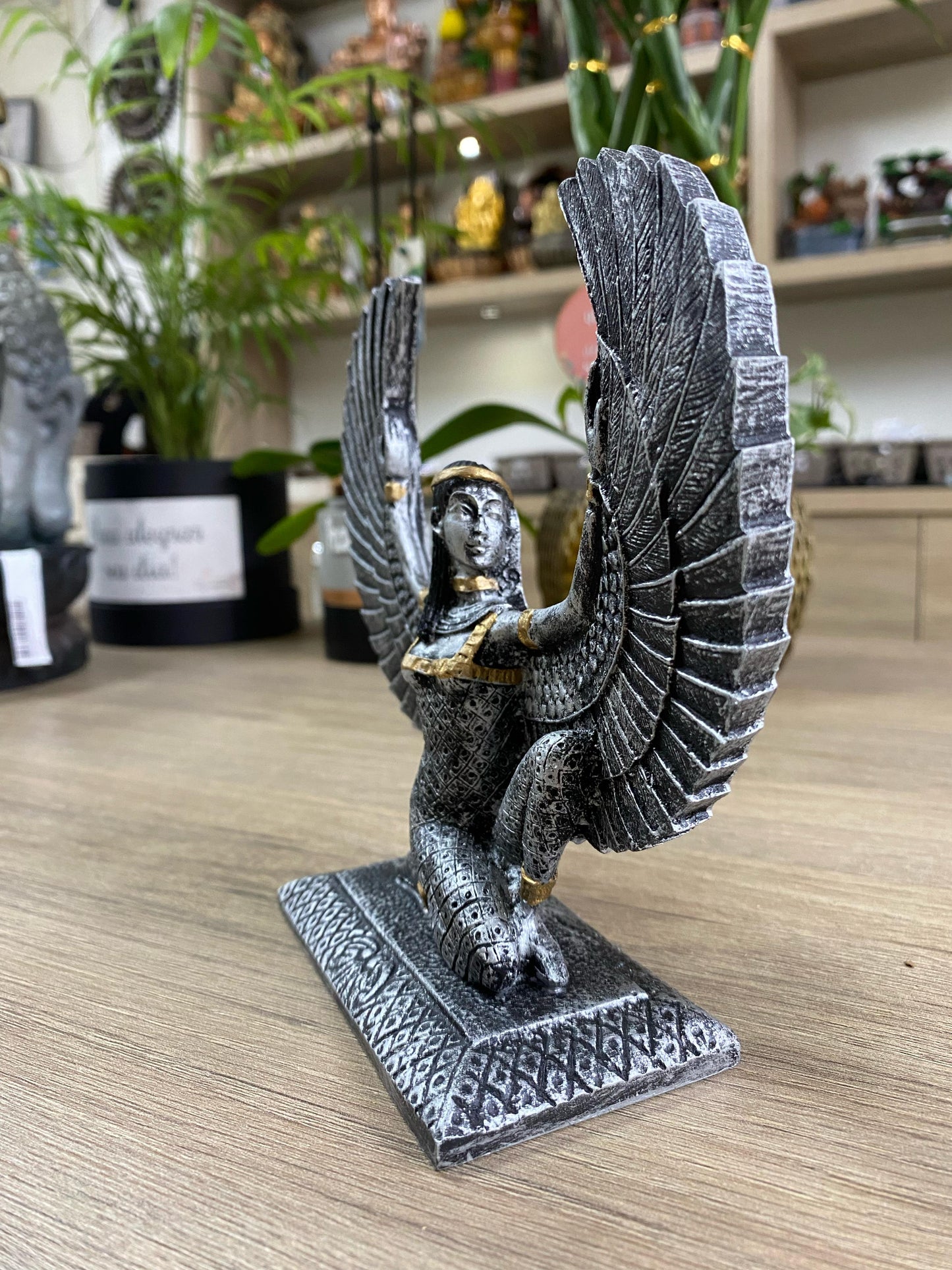 Deusa Isis - M
