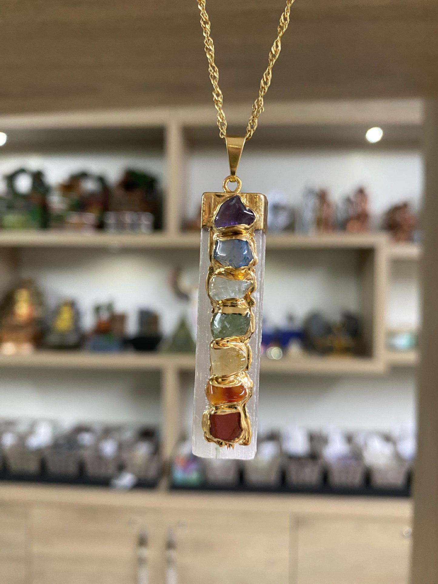 Pingente de Selenita com Pedras dos 7 Chakras